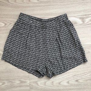 H&M Black and white womens shorts Tribal print Size 6